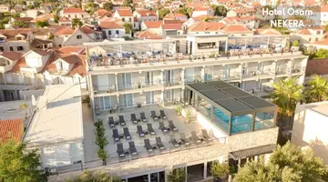 Hotel Osam