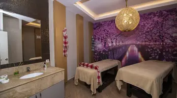 Hotel Palm World Side Resort and Spa
