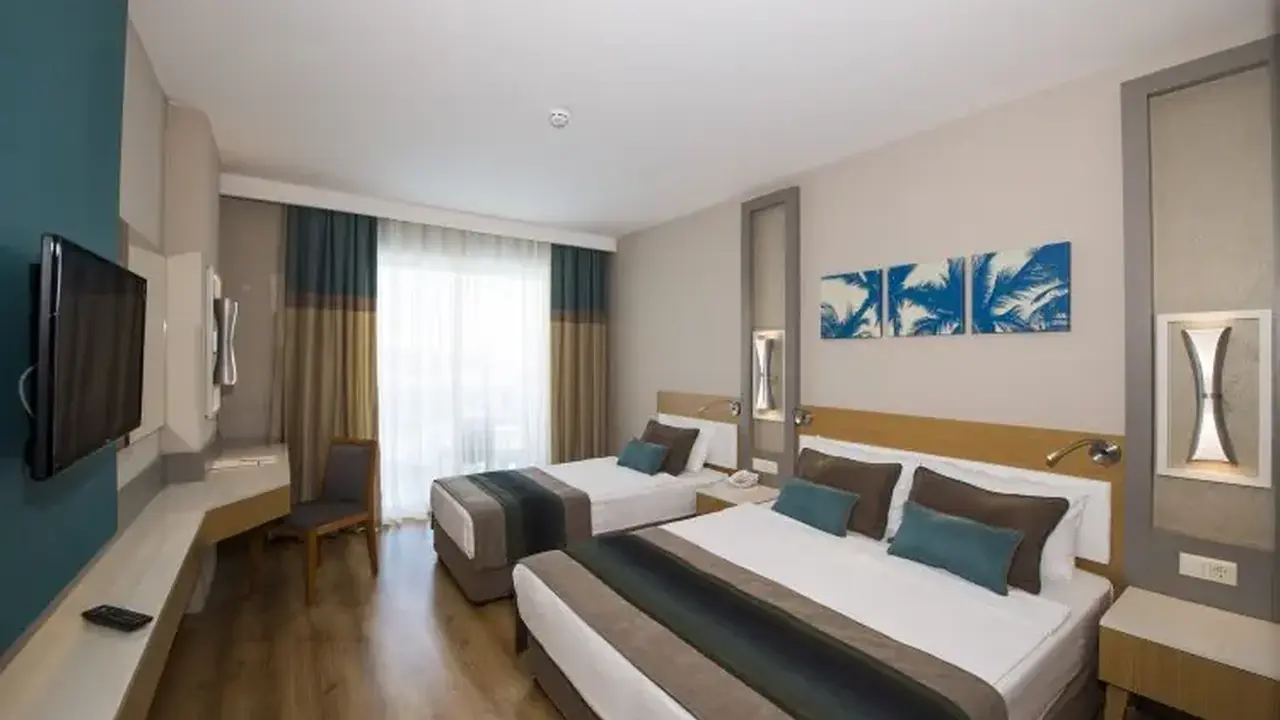 Hotel Palm World Side Resort and Spa