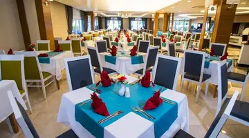 Hotel Palm World Side Resort and Spa