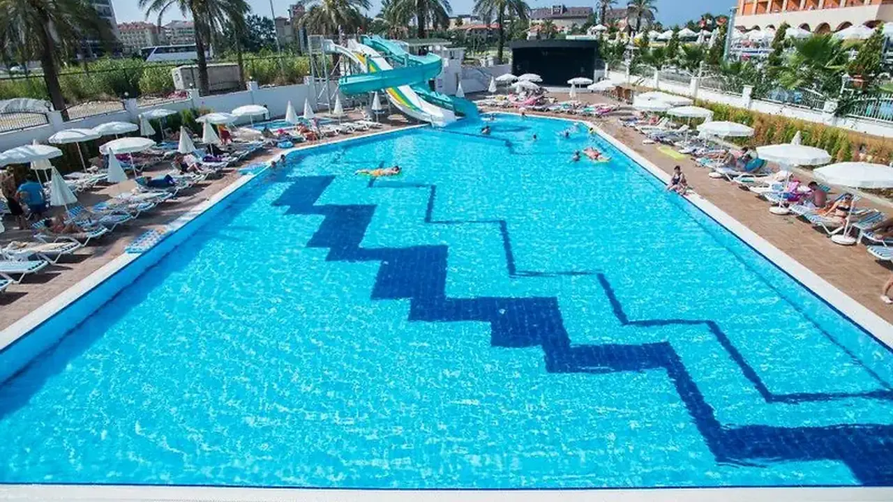 Hotel Palm World Side Resort and Spa