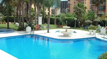 Hotel Parasol by Dorobe