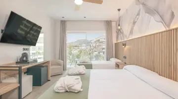 Hotel Parasol by Dorobe