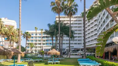 Hotel Parasol by Dorobe