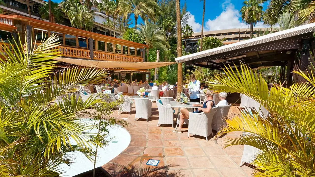 Hotel Parque Tropical