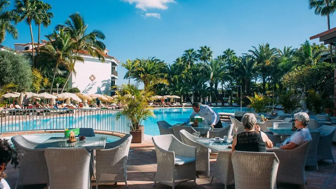 Hotel Parque Tropical