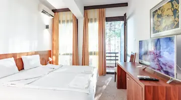 Hotel Pela