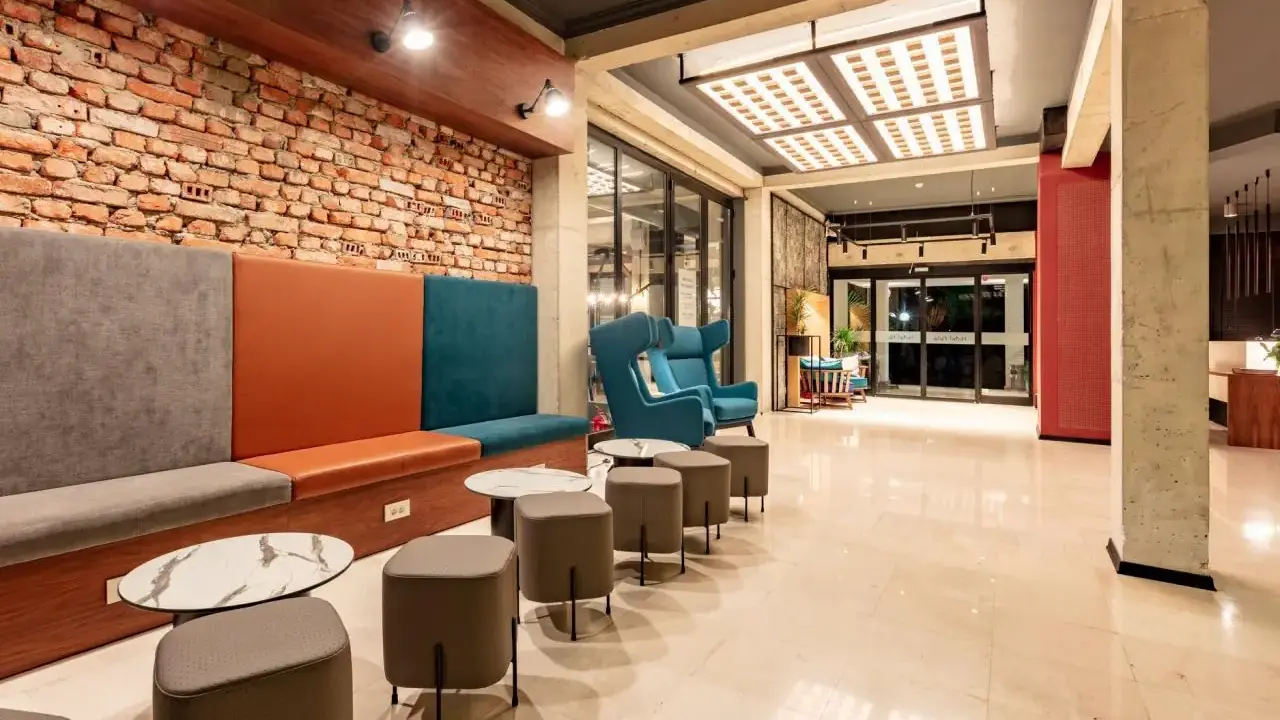 Hotel Pela