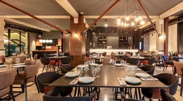 Hotel Pela