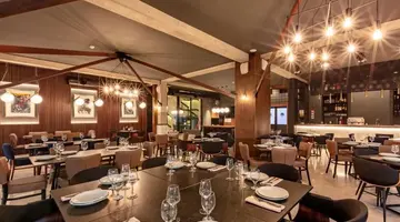 Hotel Pela