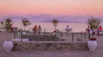 Hotel Peninsula Resort & Spa