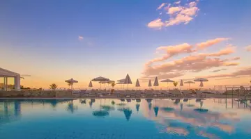 Hotel Peninsula Resort & Spa