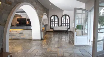 Hotel Peninsula Resort & Spa