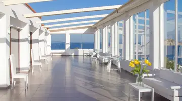 Hotel Peninsula Resort & Spa
