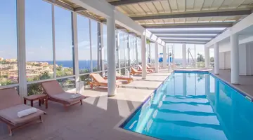 Hotel Peninsula Resort & Spa