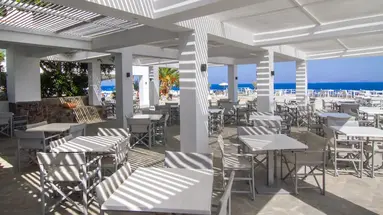 Hotel Peninsula Resort & Spa