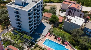 Hotel Pharos Apartments (PKT)