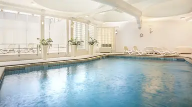 HOTEL PINETA***