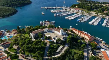 HOTEL PINETA***
