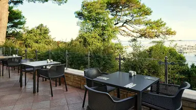 HOTEL PINETA***