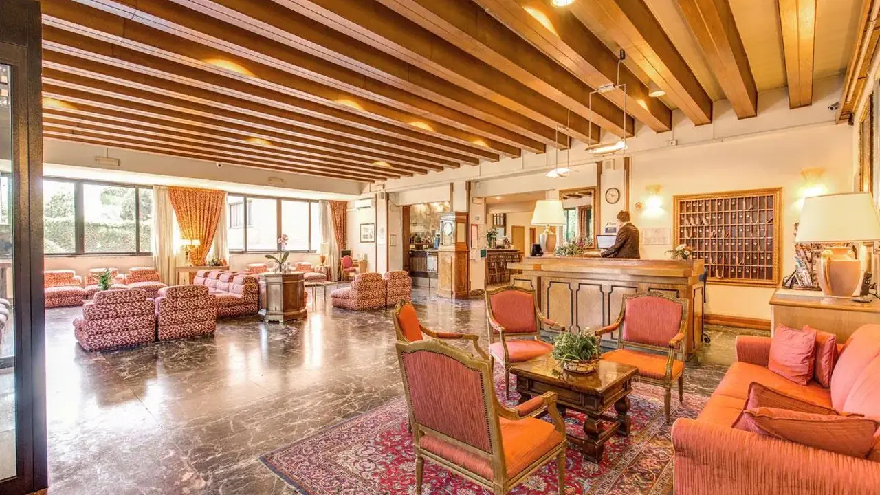 Hotel Pinewood Roma