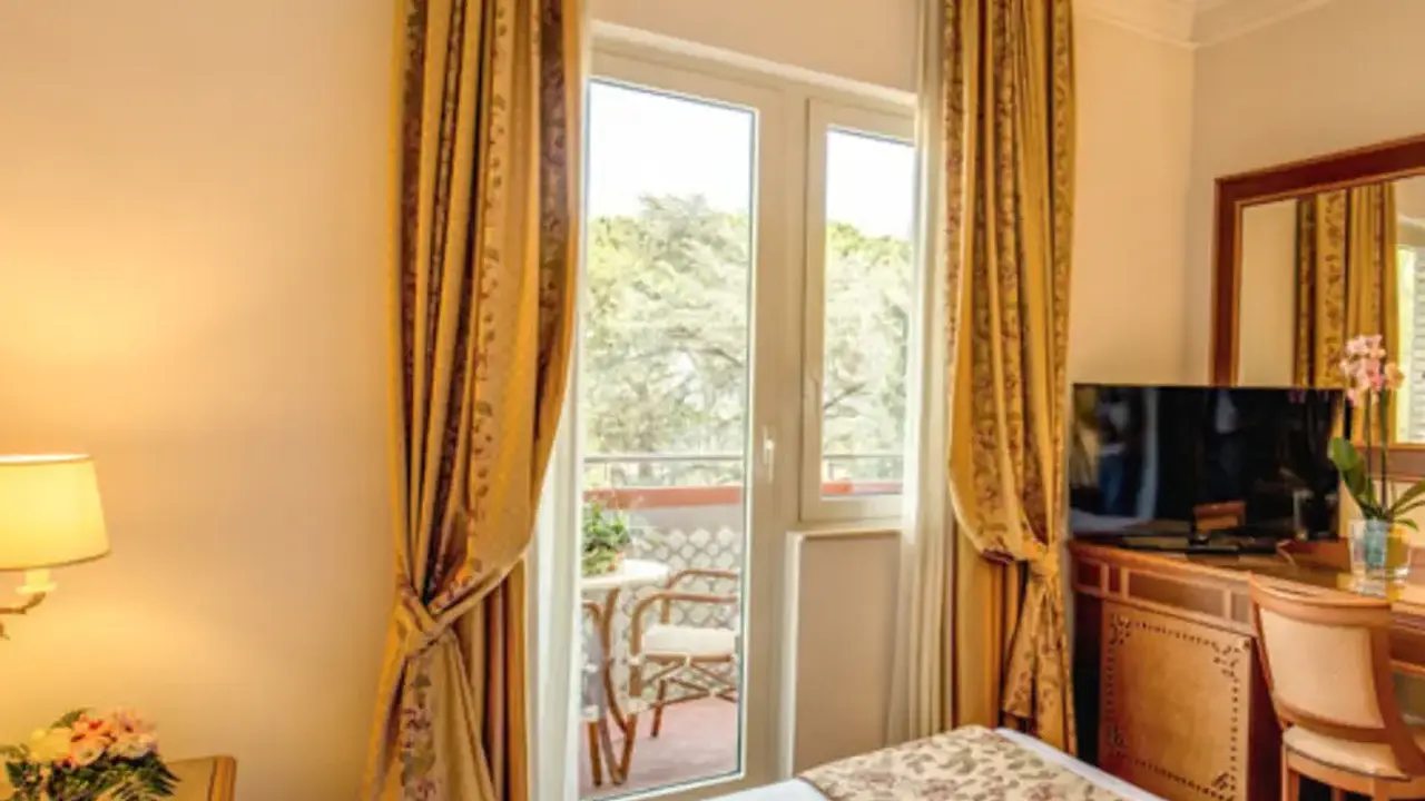 Hotel Pinewood Roma