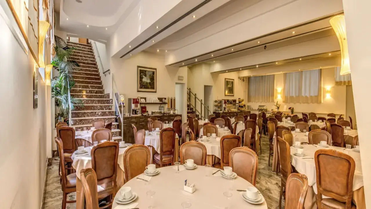 Hotel Pinewood Roma