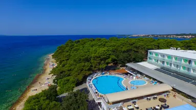HOTEL PINIJA****