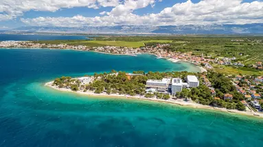 HOTEL PINIJA****