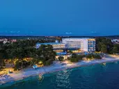 HOTEL PINIJA****