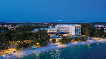 HOTEL PINIJA****