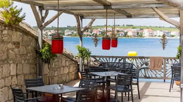 HOTEL PINIJA****