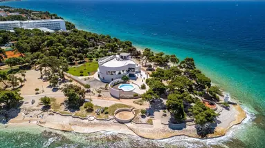 HOTEL PINIJA****