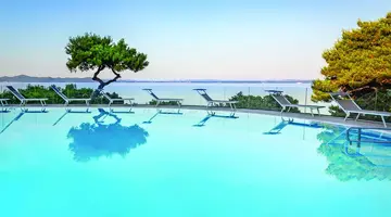 HOTEL PINIJA****