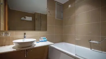 HOTEL PLAKA