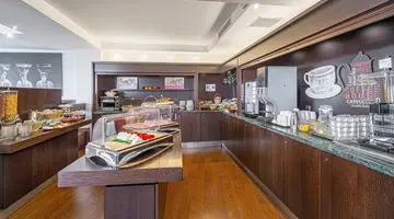 HOTEL PLAKA