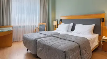 HOTEL PLAKA