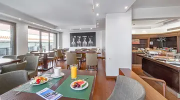 HOTEL PLAKA