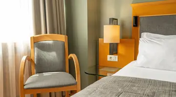 HOTEL PLAKA