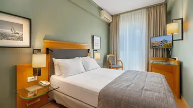 HOTEL PLAKA