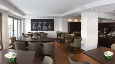 HOTEL PLAKA