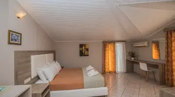 Hotel Planos Beach