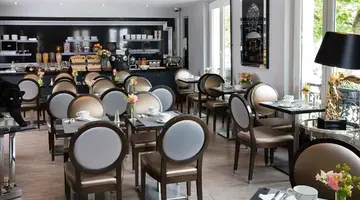 Hotel Plaza Elysees