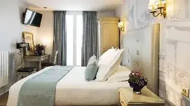 Hotel Plaza Elysees