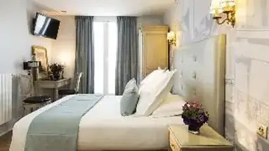 Hotel Plaza Elysees