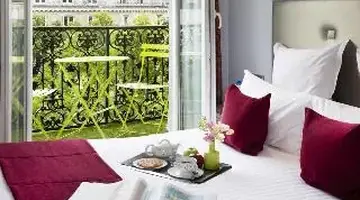 Hotel Plaza Elysees