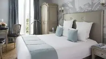Hotel Plaza Elysees