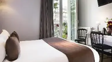 Hotel Plaza Elysees