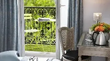 Hotel Plaza Elysees