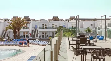 Hotel Plaza Palmeras